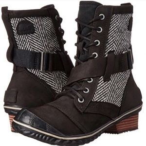 Sorel Slimboot Lace Black Herringbone Winter Boot Ladies Size 7.5